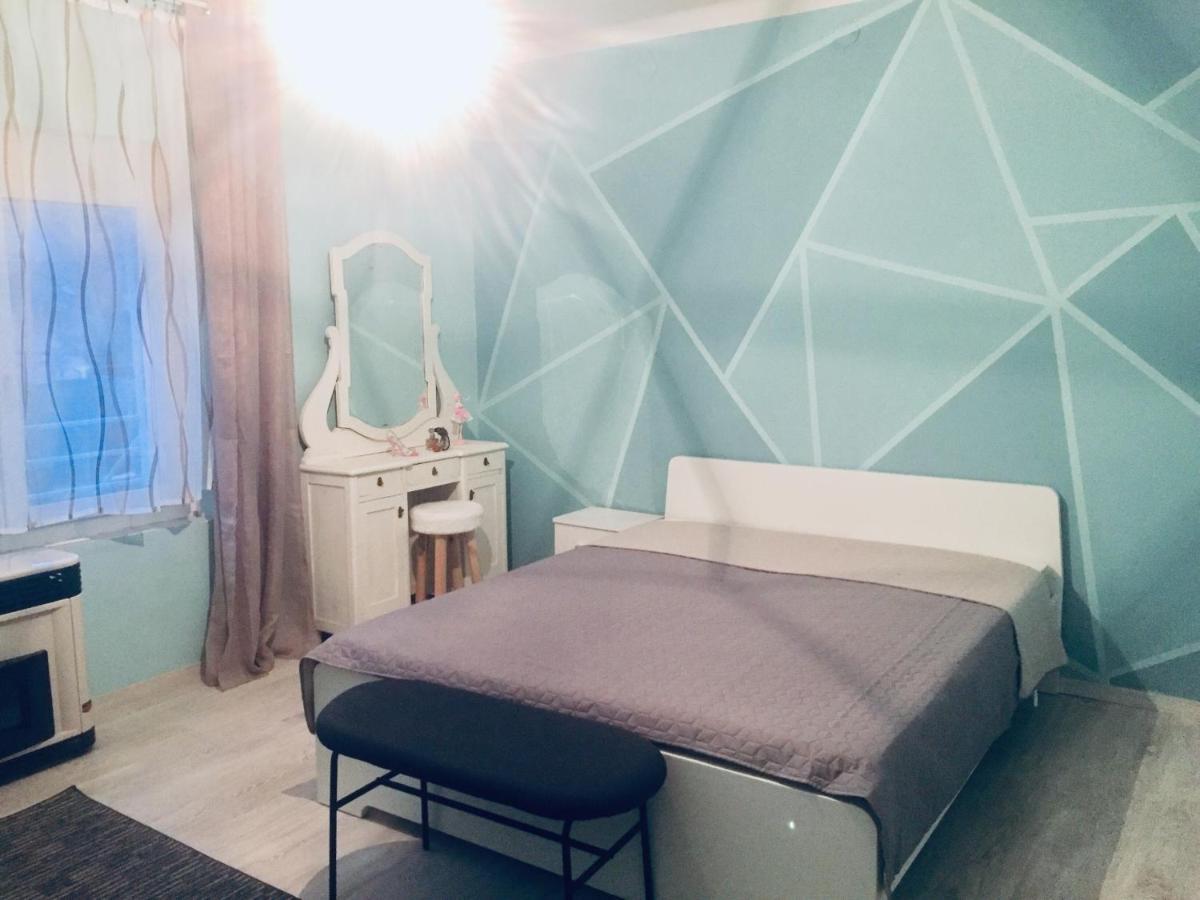 Lelle-Kert Apartman 02 バラトンレッレ エクステリア 写真
