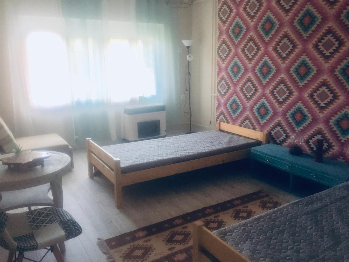 Lelle-Kert Apartman 02 バラトンレッレ エクステリア 写真