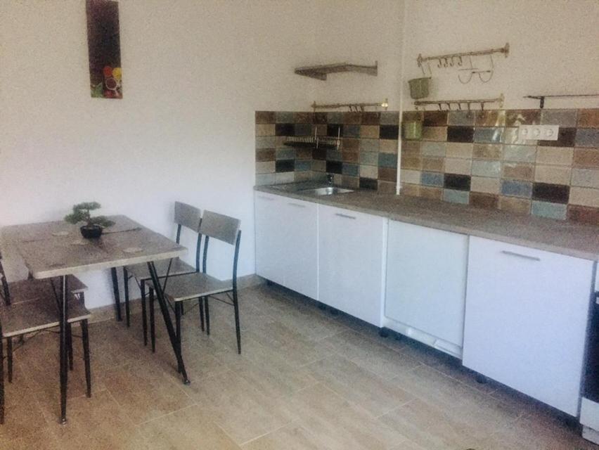 Lelle-Kert Apartman 02 バラトンレッレ エクステリア 写真
